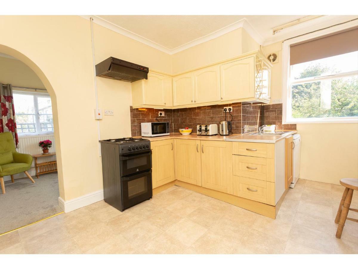 Sandown Villa Holiday Home Deal Buitenkant foto